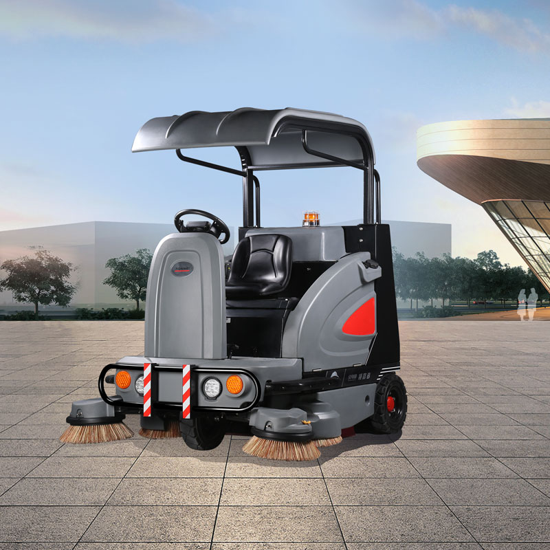 扫地车提高工作效率，降低了企业工作成本